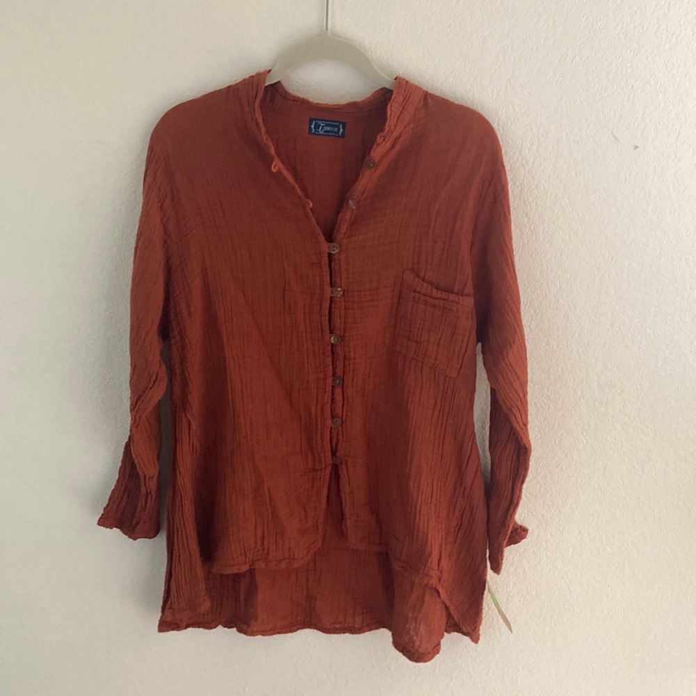Essence terracotta linen long sleeve top, size M